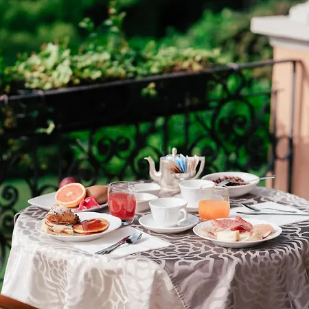 Hotel Bellevue Gardone Riviera