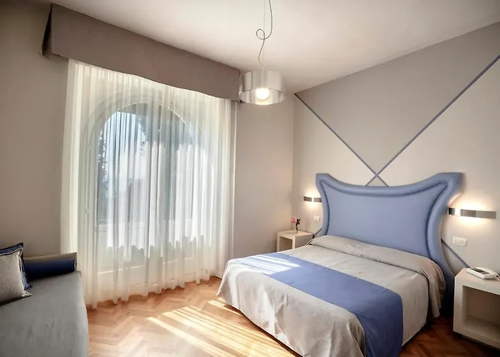מלון Bellevue 3*